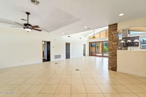 Living - 1435 E Rancho Dr, Phoenix, AZ 85014 photo 3 of 9
