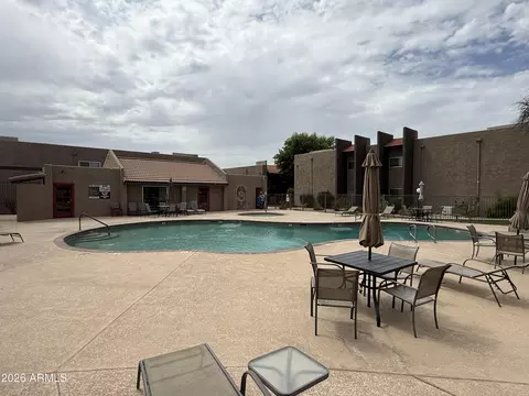 Exterior - 5525 E Thomas Rd UNIT G7, Phoenix, AZ 85018 photo 4 of 4