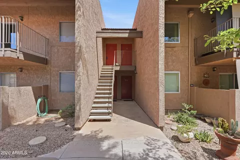 Exterior - 5525 E Thomas Rd UNIT G7, Phoenix, AZ 85018 photo 2 of 4