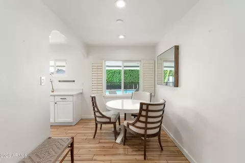 Dining - 2534 E Meadowbrook Ave, Phoenix, AZ 85016 photo 1 of 1