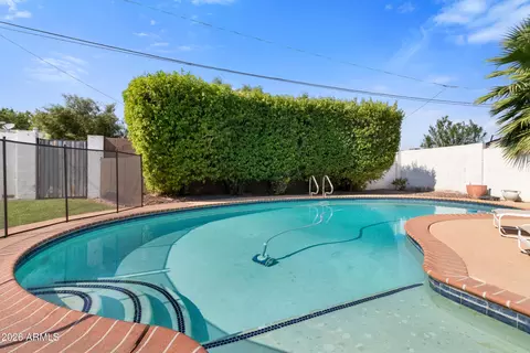 Exterior - 2534 E Meadowbrook Ave, Phoenix, AZ 85016 photo 5 of 6