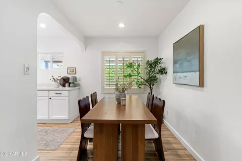 Dining - 2534 E Meadowbrook Ave, Phoenix, AZ 85016 photo 2 of 3