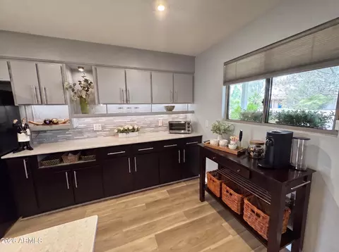 Kitchen - 333 E Taylor St, Tempe, AZ 85288 photo 2 of 4