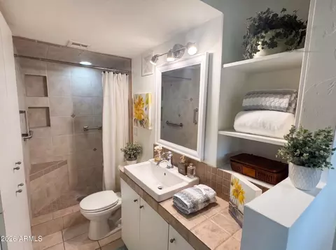 Bath - 333 E Taylor St, Tempe, AZ 85288 photo 1 of 3