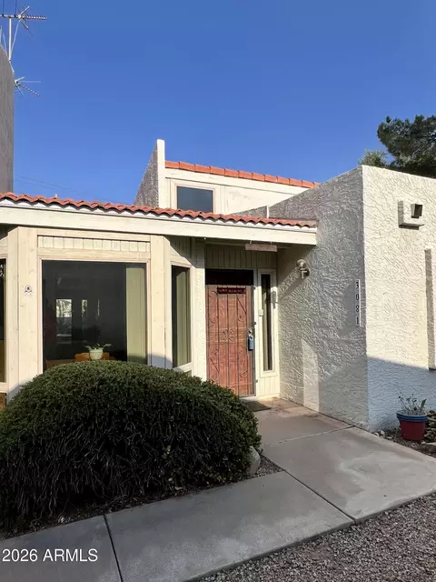 Exterior - 3081 E Cannon Dr, Phoenix, AZ 85028 photo 3 of 3