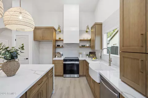 Kitchen - 6629 E Fairbrook Cir, Mesa, AZ 85205 photo 3 of 4