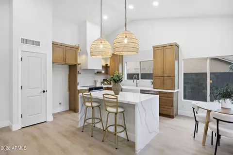 Kitchen - 6629 E Fairbrook Cir, Mesa, AZ 85205 photo 2 of 4