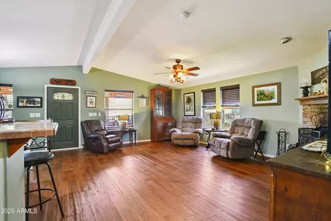 1220 E Caribou Rd, Munds Park, AZ 86017