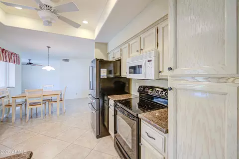 Kitchen - 8250 E Naranja Ave, Mesa, AZ 85209 photo 2 of 6