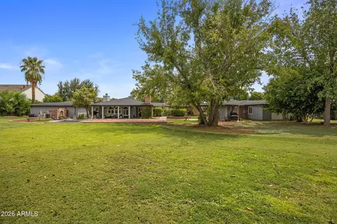 Exterior - 334 E Glenn Dr, Phoenix, AZ 85020 photo 13 of 30