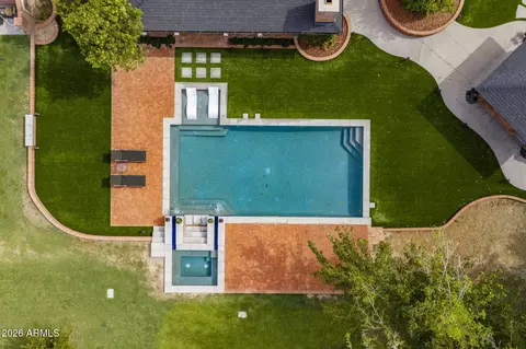 Exterior - 334 E Glenn Dr, Phoenix, AZ 85020 photo 8 of 30