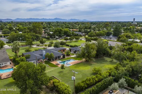 View/Area - 334 E Glenn Dr, Phoenix, AZ 85020 photo 1 of 8