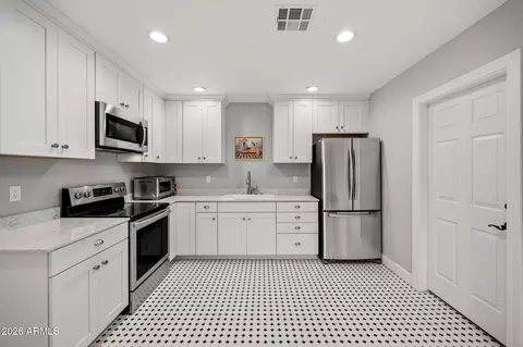 Other - 334 E Glenn Dr, Phoenix, AZ 85020 photo 6 of 12