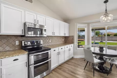 Kitchen - 11355 E Rutledge Ave, Mesa, AZ 85212 photo 2 of 3