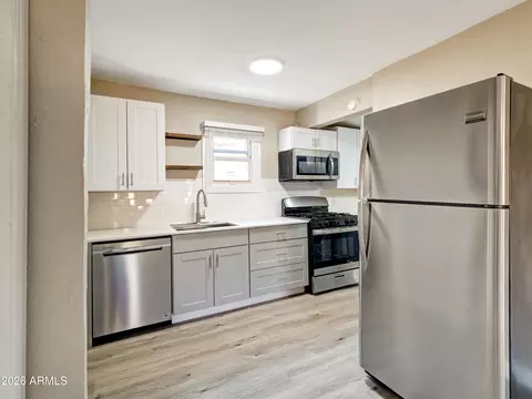 Kitchen - 830 S 15th Ave, Phoenix, AZ 85007 photo 1 of 1