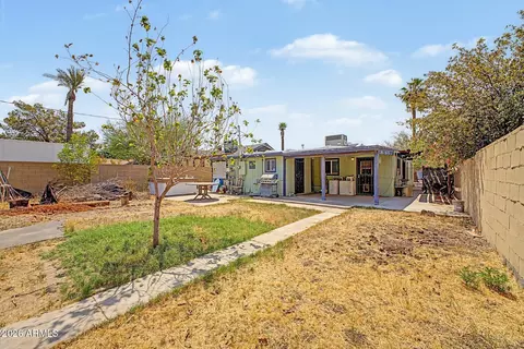 Exterior - 1106 E Palm Ln, Phoenix, AZ 85006 photo 5 of 10