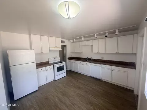 Kitchen - 1402 E Orange St, Tempe, AZ 85281 photo 2 of 3
