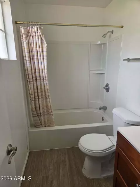 Bath - 1402 E Orange St, Tempe, AZ 85281 photo 1 of 2