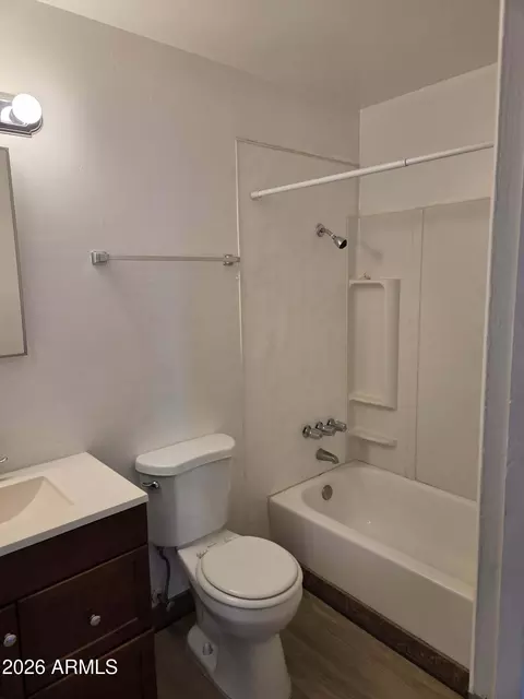 Bath - 1402 E Orange St, Tempe, AZ 85281 photo 2 of 2