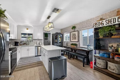 Kitchen - 1513 E Sheridan St, Phoenix, AZ 85006 photo 2 of 5