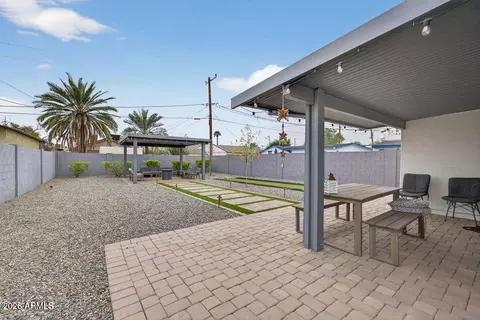 Exterior - 1513 E Sheridan St, Phoenix, AZ 85006 photo 2 of 7