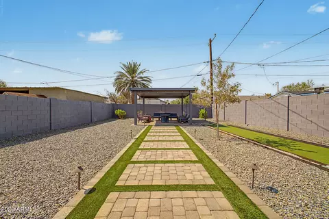 Exterior - 1513 E Sheridan St, Phoenix, AZ 85006 photo 3 of 7