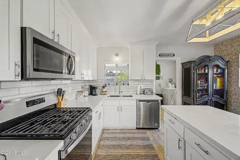 Kitchen - 1513 E Sheridan St, Phoenix, AZ 85006 photo 4 of 5