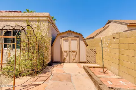 Exterior - 825 E Piute Ave, Phoenix, AZ 85024 photo 8 of 15
