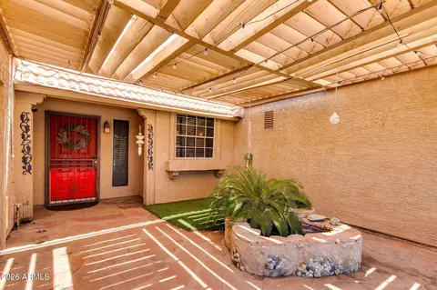 Exterior - 825 E Piute Ave, Phoenix, AZ 85024 photo 4 of 15
