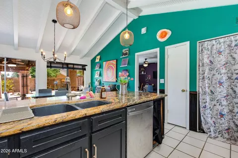 Kitchen - 825 E Piute Ave, Phoenix, AZ 85024 photo 7 of 7