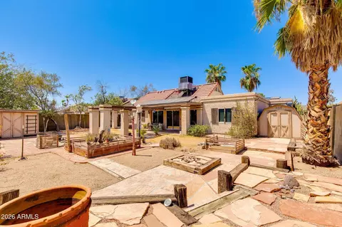 Exterior - 825 E Piute Ave, Phoenix, AZ 85024 photo 7 of 15