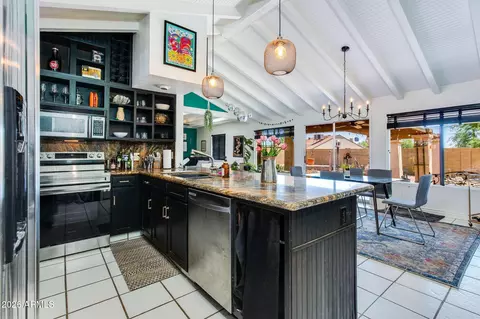 Kitchen - 825 E Piute Ave, Phoenix, AZ 85024 photo 6 of 7