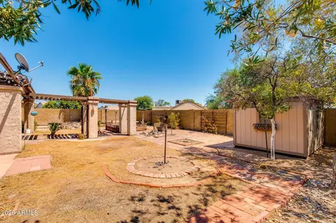Exterior - 825 E Piute Ave, Phoenix, AZ 85024 photo 14 of 15