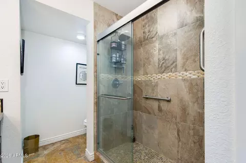 Bath - 825 E Piute Ave, Phoenix, AZ 85024 photo 2 of 3