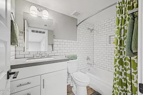 Bath - 815 E Grovers Ave #57, Phoenix, AZ 85022 photo 4 of 4