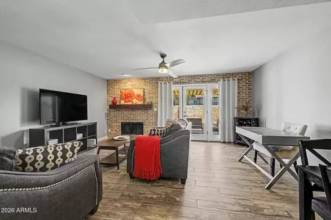 Living - 815 E Grovers Ave #57, Phoenix, AZ 85022 photo 4 of 4