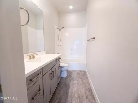 Bath - 7552 E Peralta Ave, Mesa, AZ 85212 photo 2 of 4