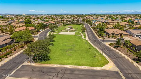 View/Area - 2855 E Warbler Rd, Gilbert, AZ 85297 photo 6 of 11
