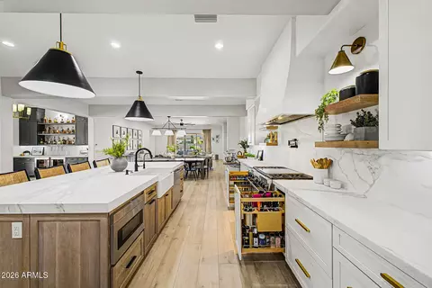 Kitchen - 2855 E Warbler Rd, Gilbert, AZ 85297 photo 9 of 10