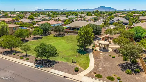 View/Area - 2855 E Warbler Rd, Gilbert, AZ 85297 photo 3 of 11