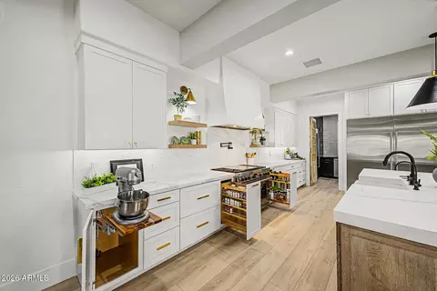 Kitchen - 2855 E Warbler Rd, Gilbert, AZ 85297 photo 4 of 10