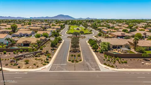View/Area - 2855 E Warbler Rd, Gilbert, AZ 85297 photo 9 of 11