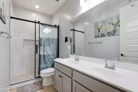 Bath - 3340 W Carter Rd, Phoenix, AZ 85041 photo 5 of 5