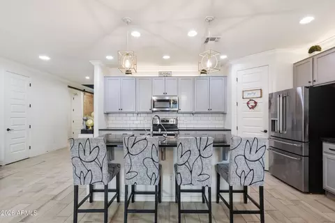 Kitchen - 3340 W Carter Rd, Phoenix, AZ 85041 photo 3 of 4