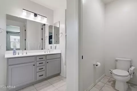 Bath - 3340 W Carter Rd, Phoenix, AZ 85041 photo 3 of 5