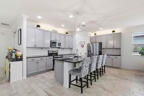 Kitchen - 3340 W Carter Rd, Phoenix, AZ 85041 photo 2 of 4
