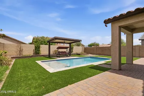 Exterior - 3340 W Carter Rd, Phoenix, AZ 85041 photo 5 of 9
