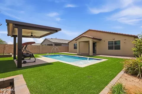 Exterior - 3340 W Carter Rd, Phoenix, AZ 85041 photo 6 of 9