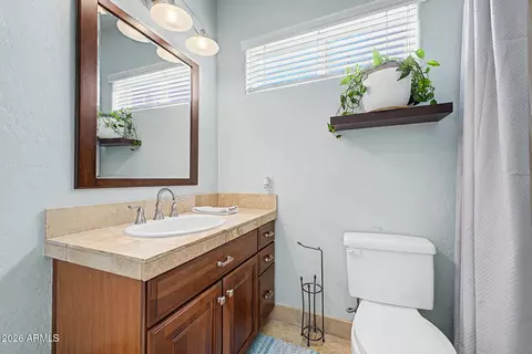 Bath - 8533 E Halifax Cir, Mesa, AZ 85207 photo 3 of 4