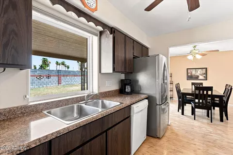 Kitchen - 4916 E Calypso Ave, Mesa, AZ 85206 photo 4 of 5